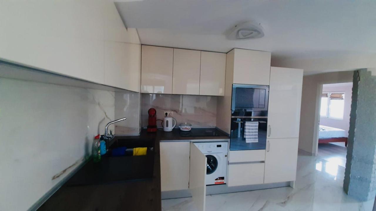 Centrally Located Apartment In Varna ภายนอก รูปภาพ