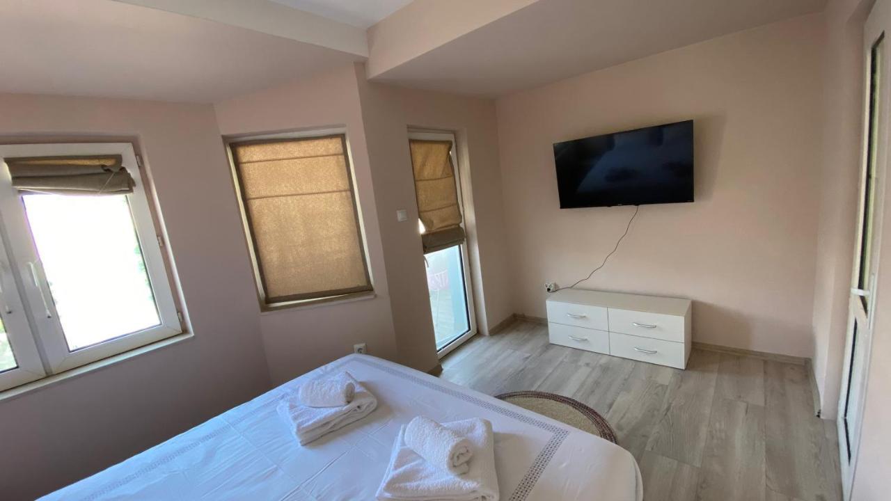 Centrally Located Apartment In Varna ภายนอก รูปภาพ