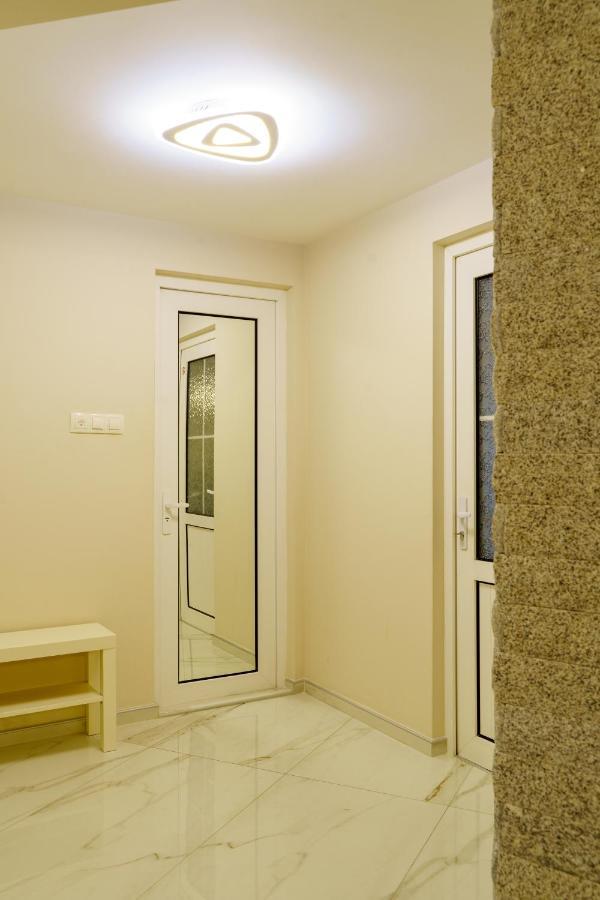 Centrally Located Apartment In Varna ภายนอก รูปภาพ
